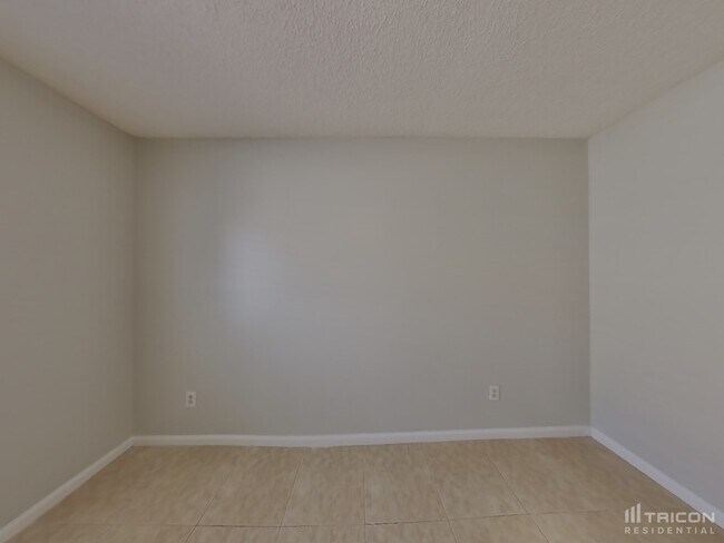 Building Photo - 7319 Volley Dr N