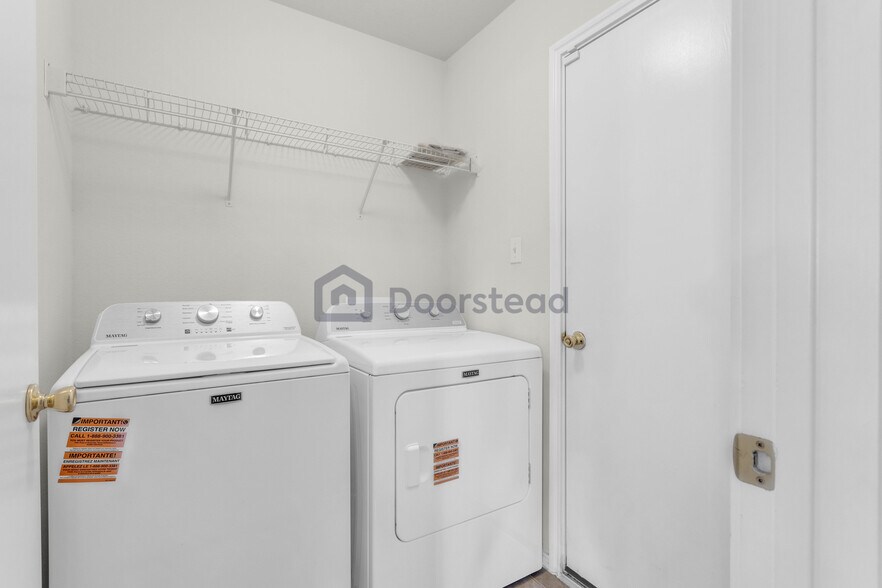 Building Photo - 223 Sylvan St