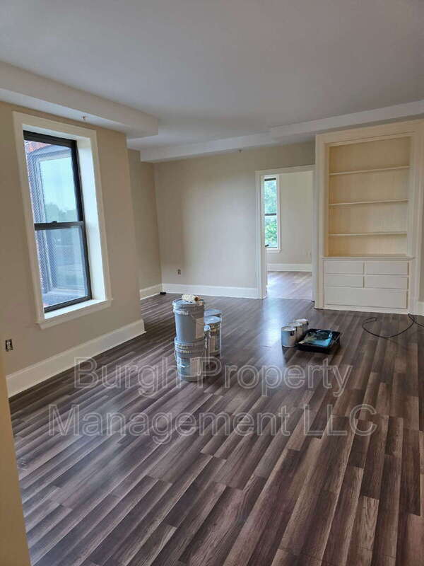 Building Photo - 1009 Penn Ave
