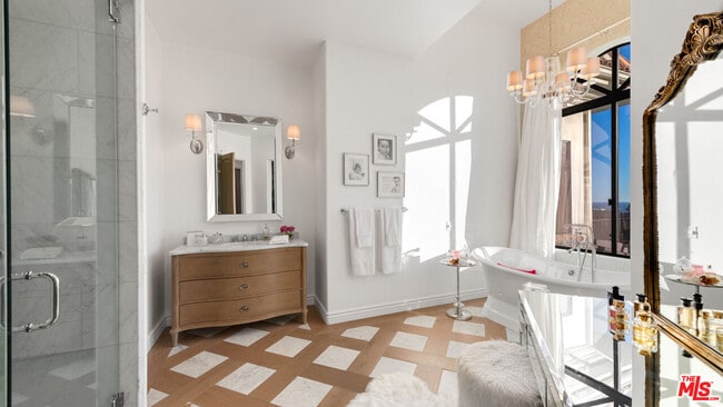 Building Photo - 6110 Merritt Dr