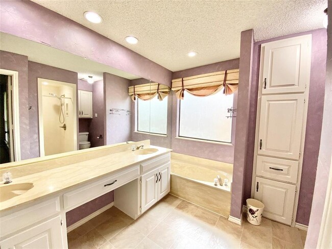 Building Photo - 3602 Pimlico Dr