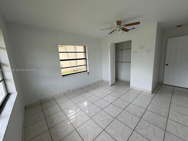Building Photo - 11405 SW 112th Terrace