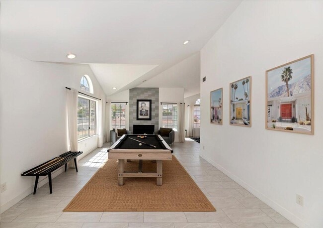 Building Photo - 53245 Avenida Martinez