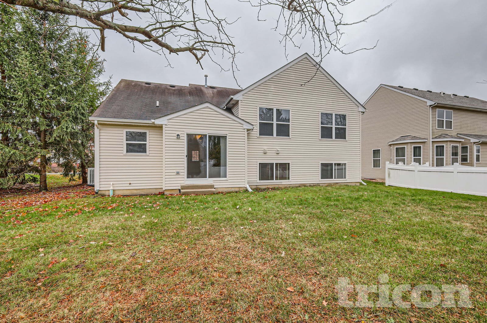 Building Photo - 8007 Shady Oak Rd