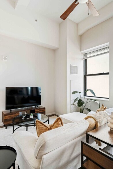 Building Photo - 309 Vine St