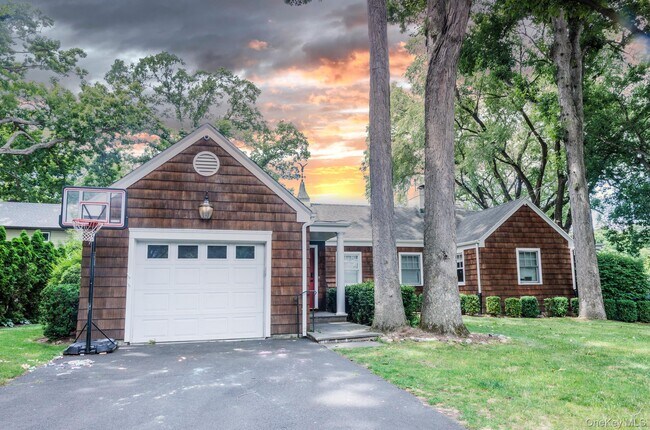 Building Photo - 658 Shore Acres Dr