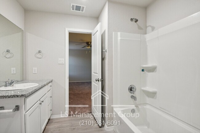 Building Photo - 10546 Varmus Dr