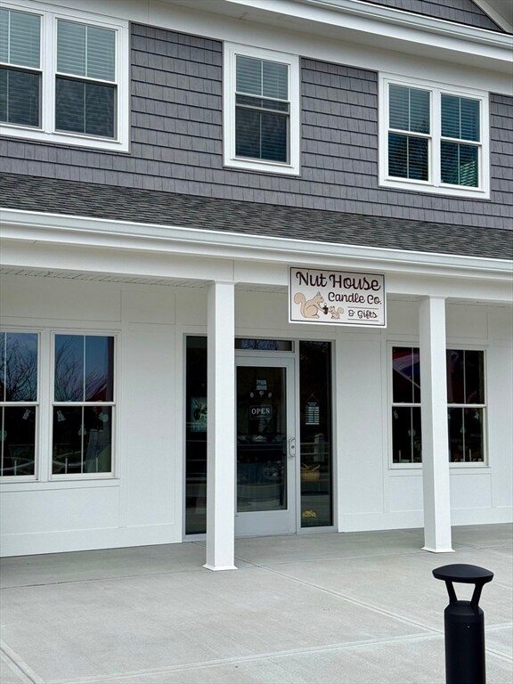 Building Photo - 626 Main St