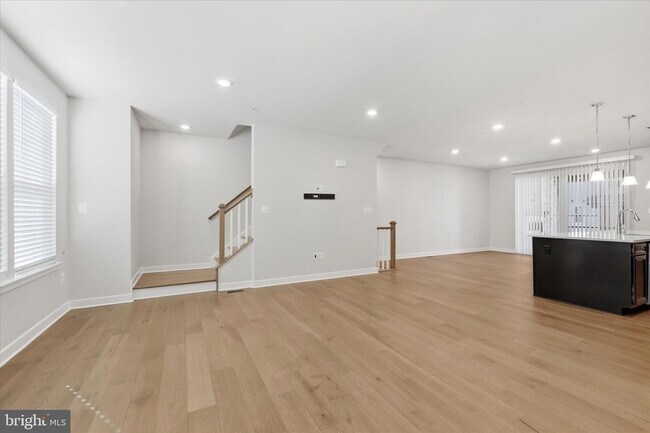 Building Photo - 115 Tonio Pl