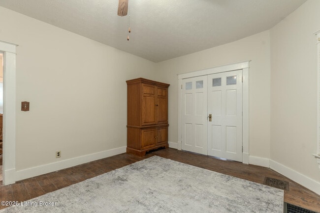 Building Photo - 2905 S 4th St