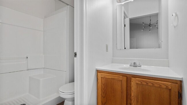 Building Photo - 602 Cassandra Dr