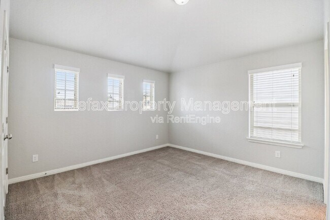 Building Photo - 13840 Tribeca