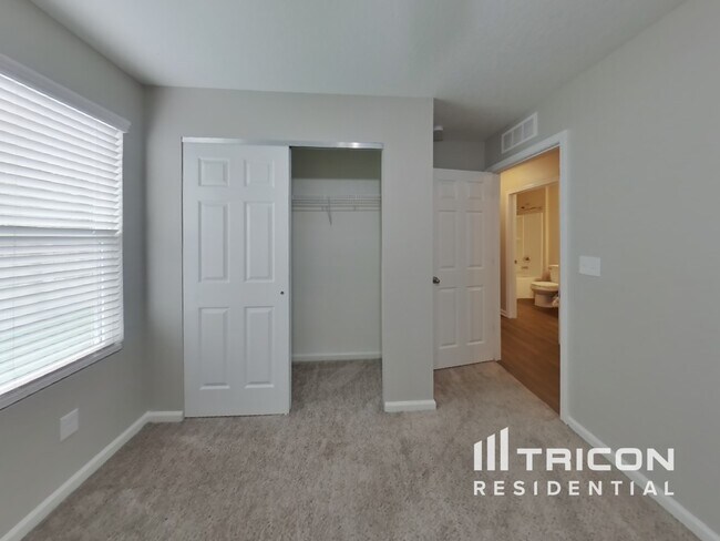 Building Photo - 1312 Sarahs Landing Dr