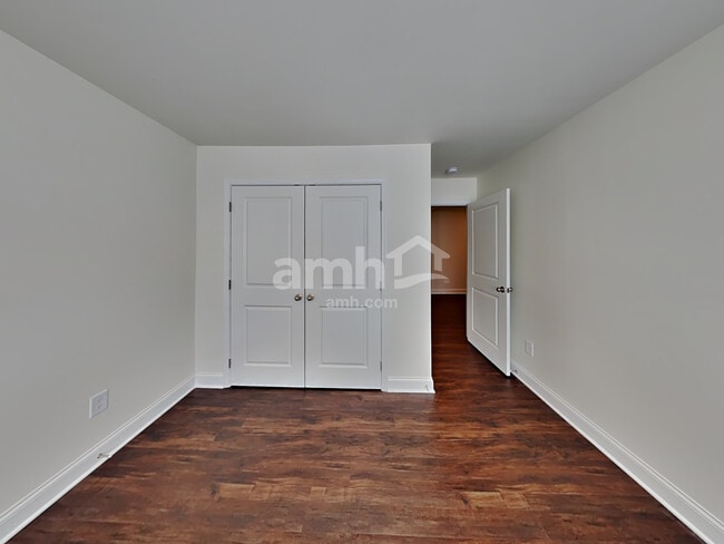 Building Photo - 788 Carnaby Ln