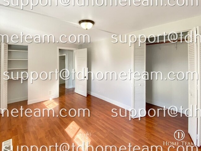 Building Photo - 7118 S Tyler St