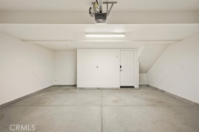 Building Photo - 14051 Diamond