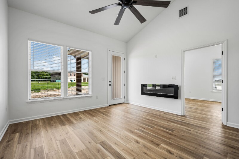 Building Photo - 211 Indigo Ln