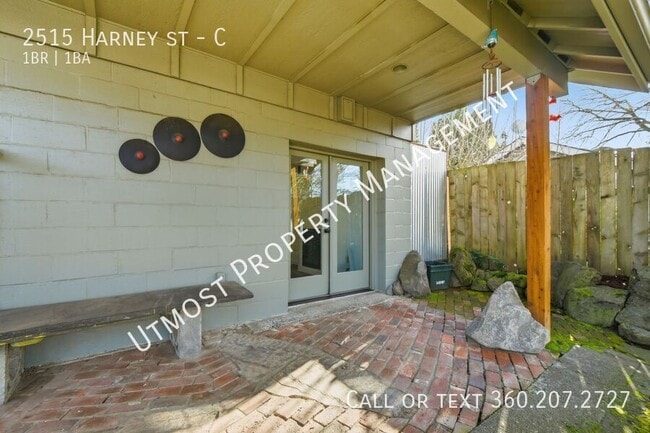 Building Photo - 2515 Harney St