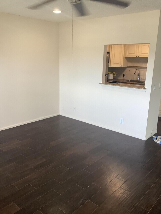 Building Photo - 119 Fanshaw C