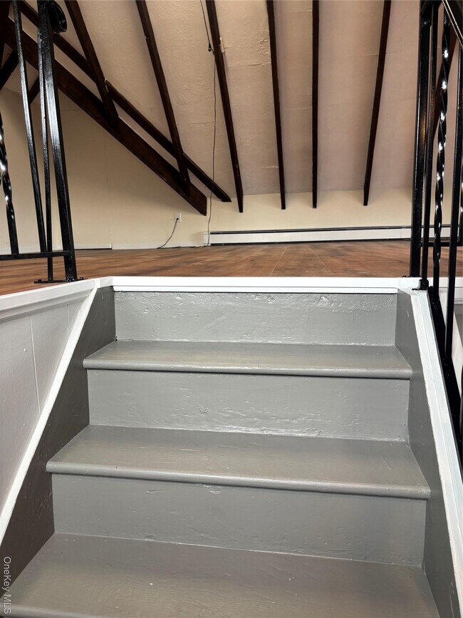 Building Photo - 19 Garfield Pl