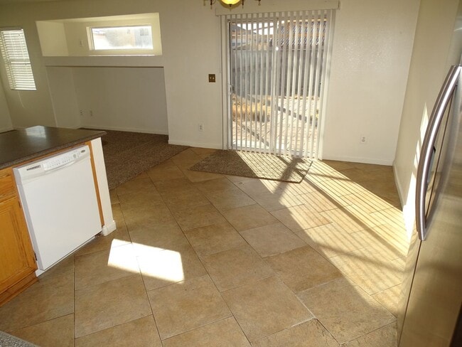 Building Photo - Well Kept One Story North Las Vegas Cul De...