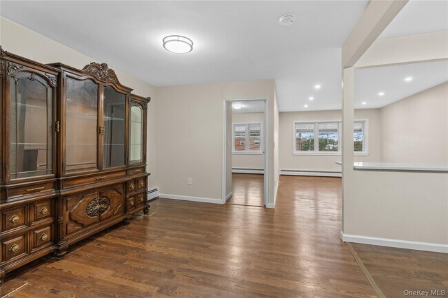 Building Photo - 401 Olmstead Ave