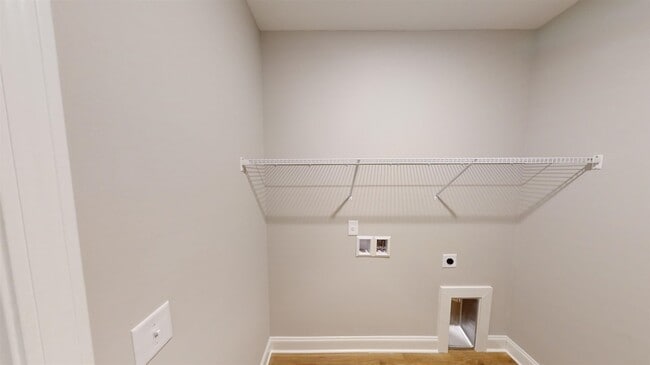Building Photo - 1060 Moen Lp