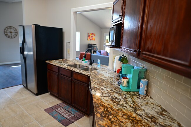 Building Photo - 7011 Beech Trail Dr