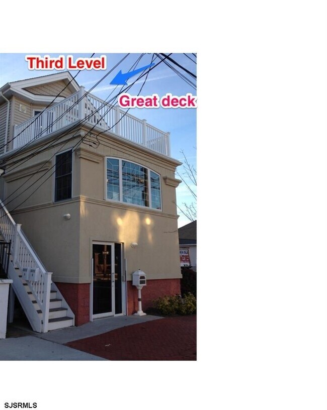 Primary Photo - 12 S Washington Ave