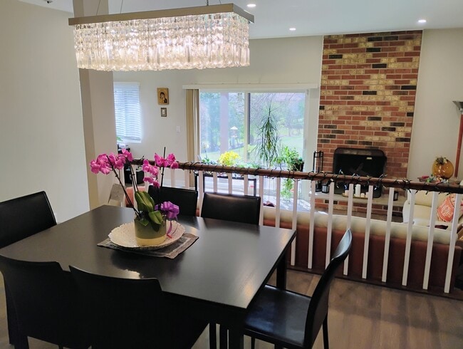 Building Photo - 3061 Pheasant Creek Dr