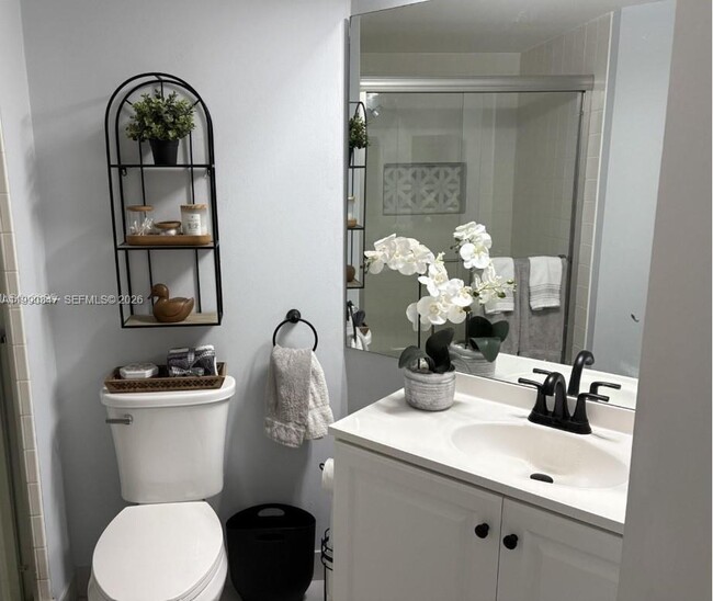 Building Photo - 20185 E Country Club Dr