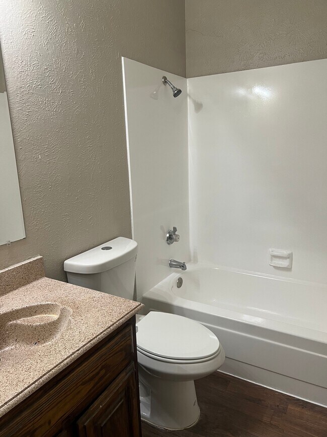 Building Photo - 11815 Garden Terrace Dr