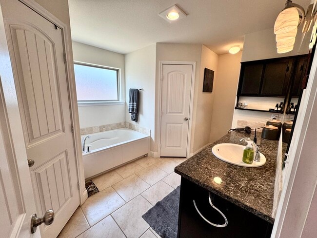 Building Photo - 5718 111th St