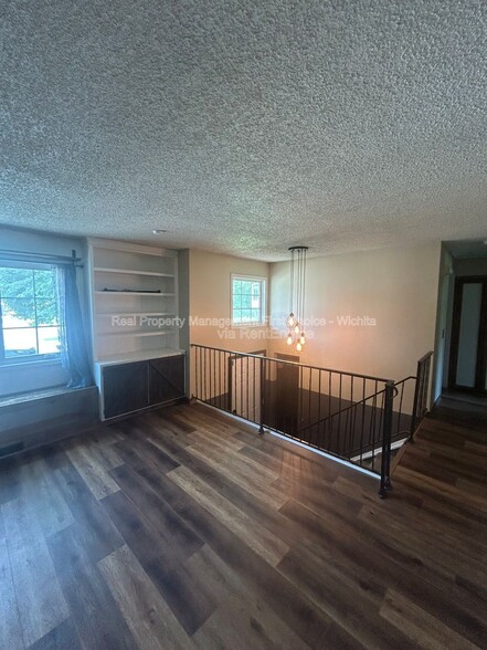 Building Photo - 3147 Brookfield Ct