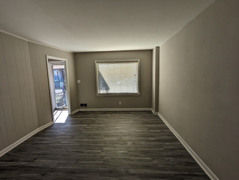 Building Photo - 1414 Locust Ave