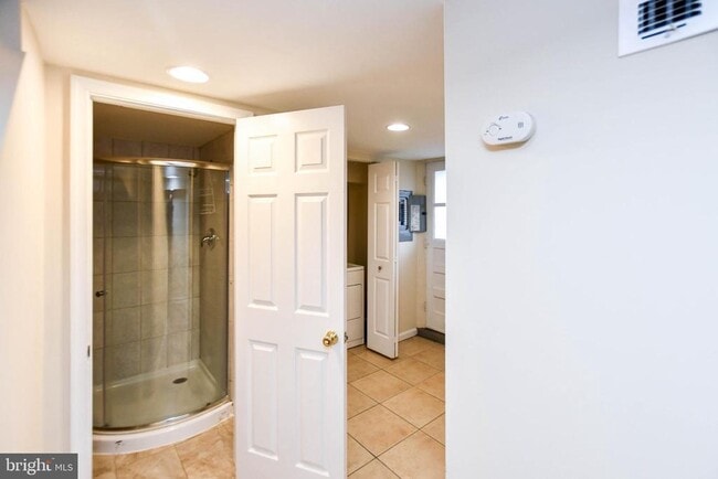 Building Photo - 4773 Elison Ave