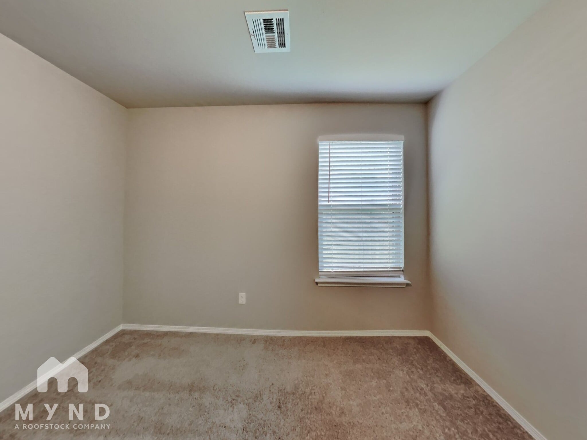 Building Photo - 6615 S 18th Pl