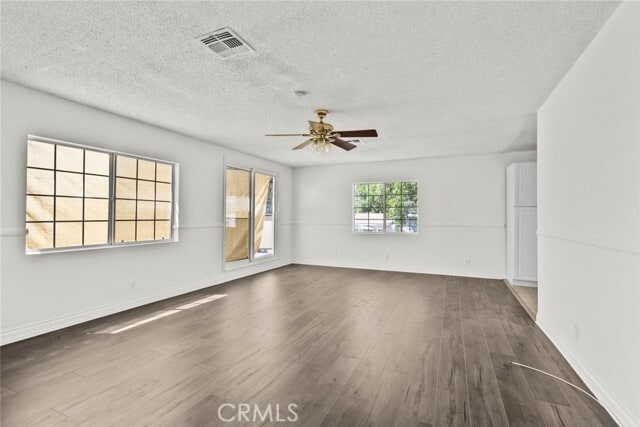 Building Photo - 10528 1/2-10522 Hillhaven Ave