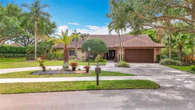 Building Photo - 10830 SW 38th Dr