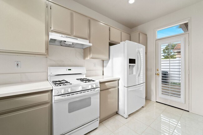 Building Photo - 8265 Gold Coast Dr