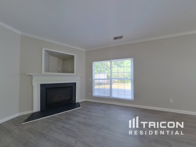 Building Photo - 3756 Wingfield Dr