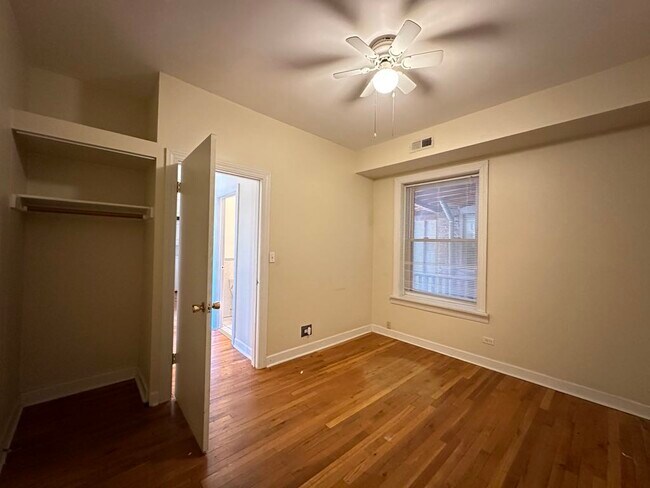 Building Photo - 4550 N Western Ave