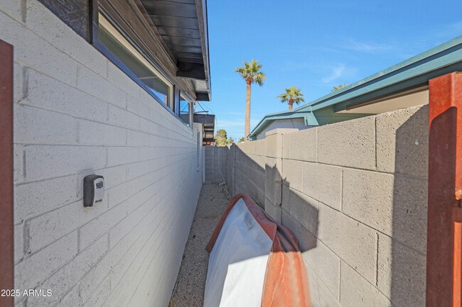 Building Photo - 1125 E Northview Ave
