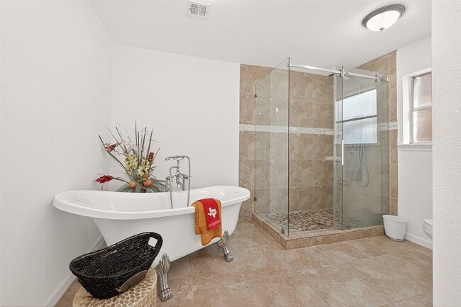 Building Photo - 3815 Fernglade Dr