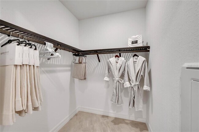 Building Photo - 5822 Brandon Run