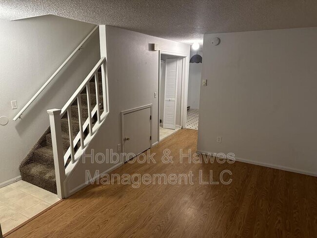 Building Photo - 4887 Basswood Dr