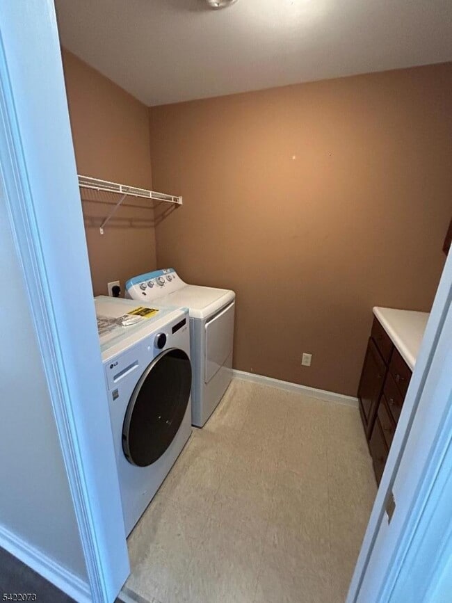 Building Photo - 91 Roseland Ave