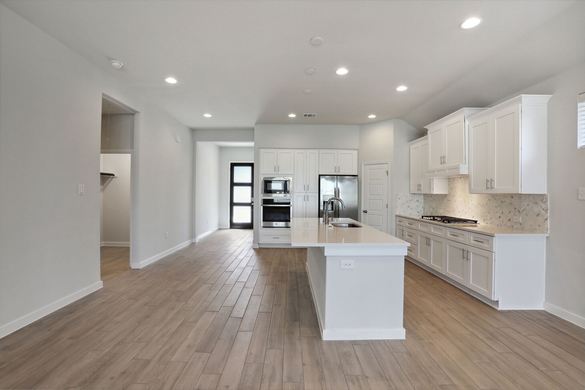 Building Photo - 4141 Presidio Ln