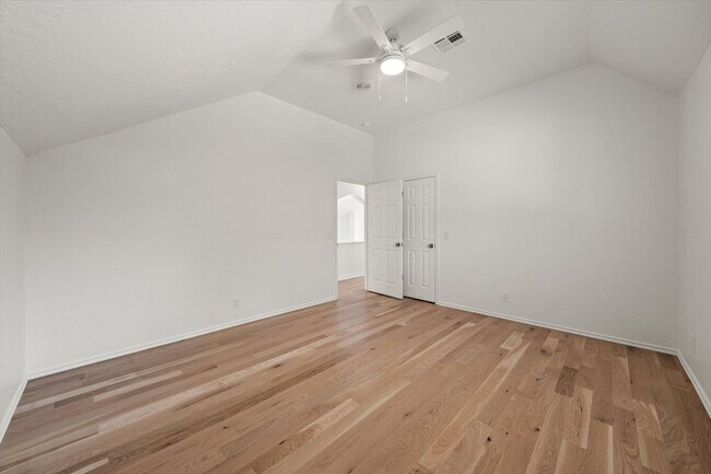 Building Photo - 124 N Crosstimber Trail