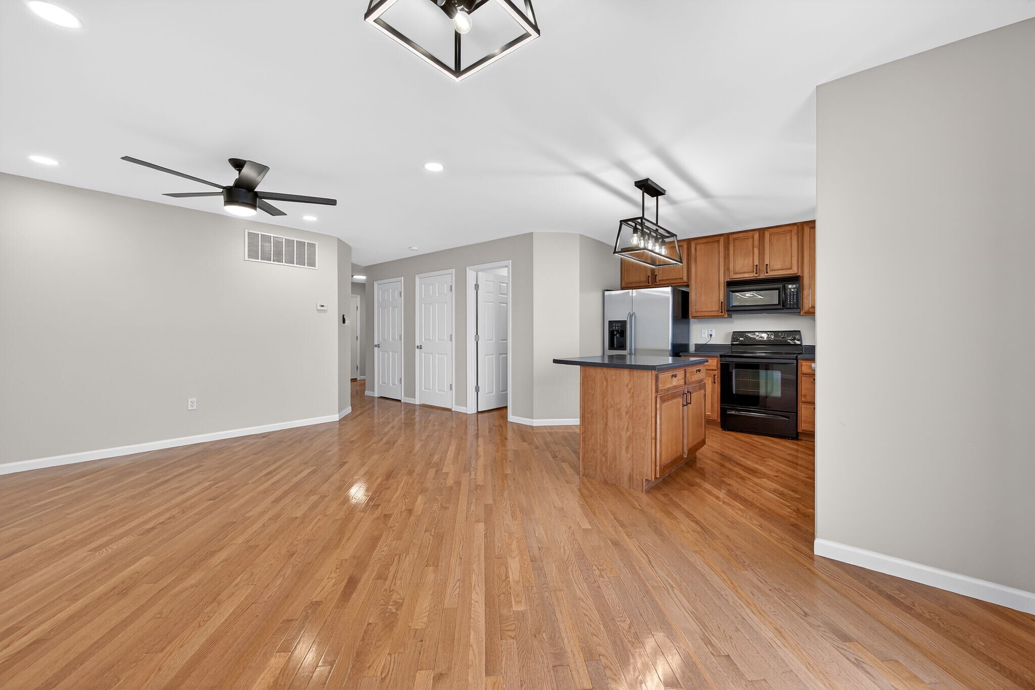 Building Photo - 373 Montclair Tower Dr